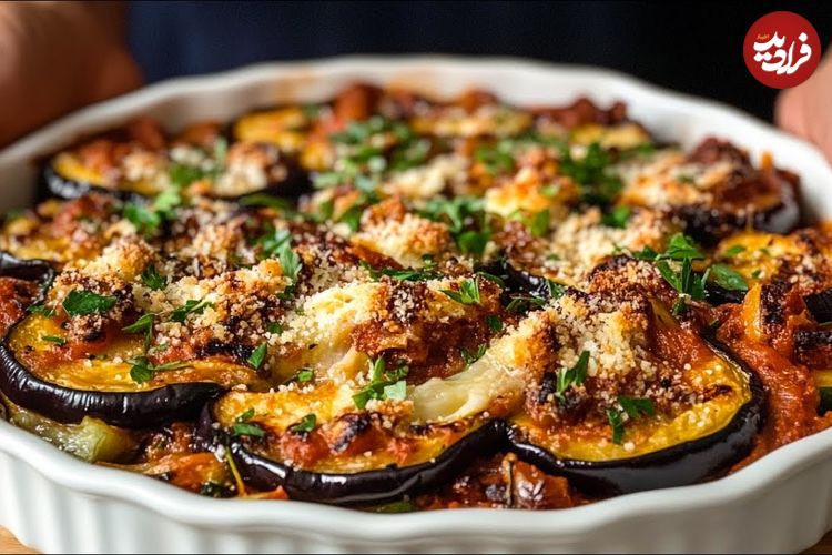 ببینید؛ طرز تهیه یک غذای متفاوت و فوری با بادمجان و سوسیس به روش آشپز ایتالیایی