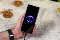 آیا کار با گوشی درحال شارژ کار درستی است؟