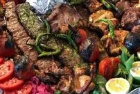 ( ویدیو) پخت کبابی دل چسب وسط رودخانه 