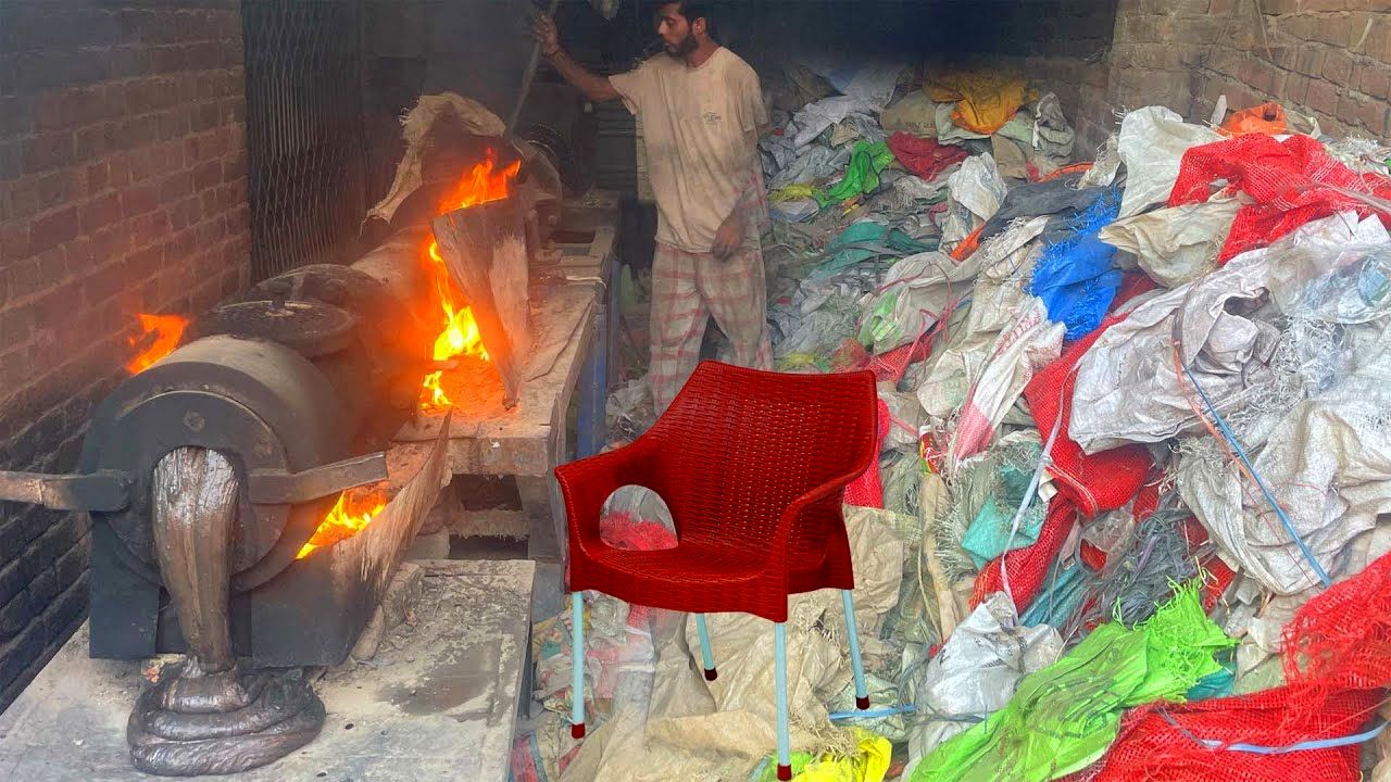 (ویدئو) ببینید پاکستانی ها چگونه زباله پلاستیکی را به صندلی تبدیل می کنند