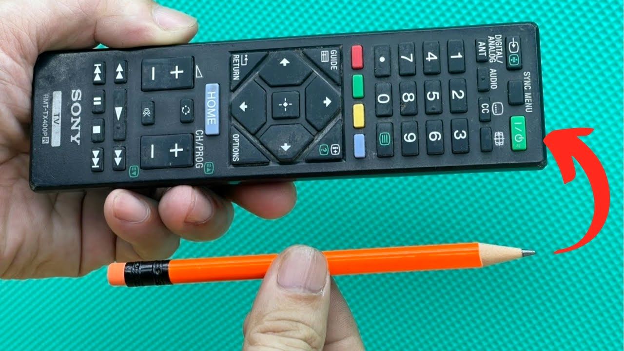 (ویدئو) اگه دکمه های کنترل تلویزیون کار نمیکنه، خیلی ساده و سریع با یه مداد تعمیرشون کن