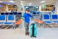 رها کردن کودک ۱۰ ساله در فرودگاهی در بارسلونا برای از دست ندادن پرواز