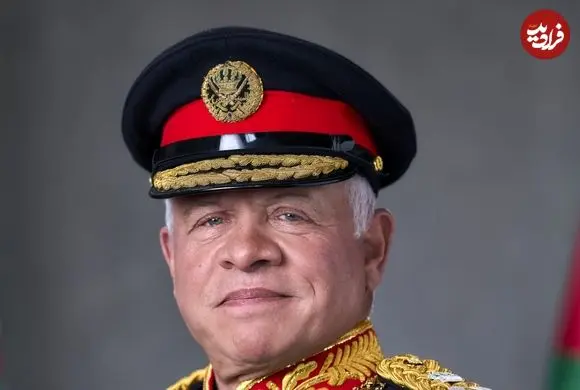 عکس| سفر در زمان؛ «ملک عبدالله دوم، پادشاه اردن» در 2 سالگی در کنار اسباب بازی هایش؛ سال 1342