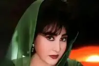 تصویر| سفر زمان؛ عکس یادگاری «پرویز یاحقی و همسرش، حمیرا» در اواخر دهه 40
