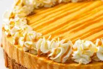 طرز تهیه کیک یخچالی کاراملی؛ دسر جذاب و خوشمزه