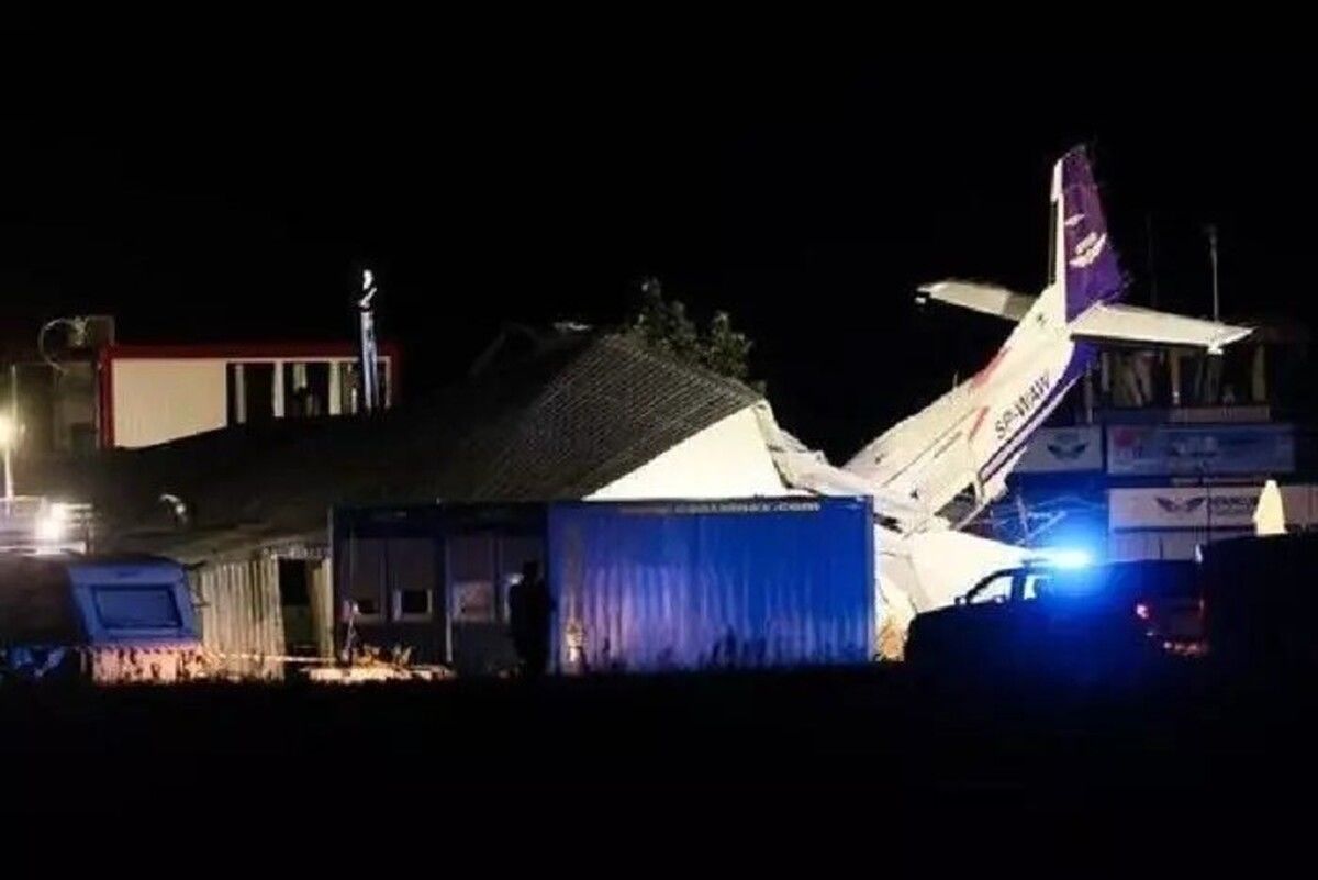 (ویدئو) تصاویر سقوط مرگبار هواپیما در فرودگاه ورشو لهستان