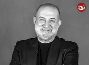 عکس| سفر در زمان؛ «آتیلا پسیانی» در خردسالی و در حال بازی با گرامافون؛ اواخر دهه 30