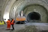 تونل زدن حیرت انگیز با بیل مکانیکی