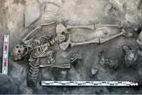 کشف مقبرۀ هزارسالۀ یک زن به همراه پوست اسب و ستون فقرات گوسفند