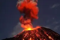 (ویدئو) لحظه فوران آتشفشان شیولوچ در روسیه