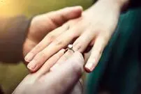 (ویدئو) ازدواج جنجالی مرد پنجاه ساله با دختربچه ۹ ساله!
