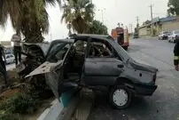 (ویدئو) لحظه برخورد شدید پژو ۴۰۵ با درخت نخل در اهواز!