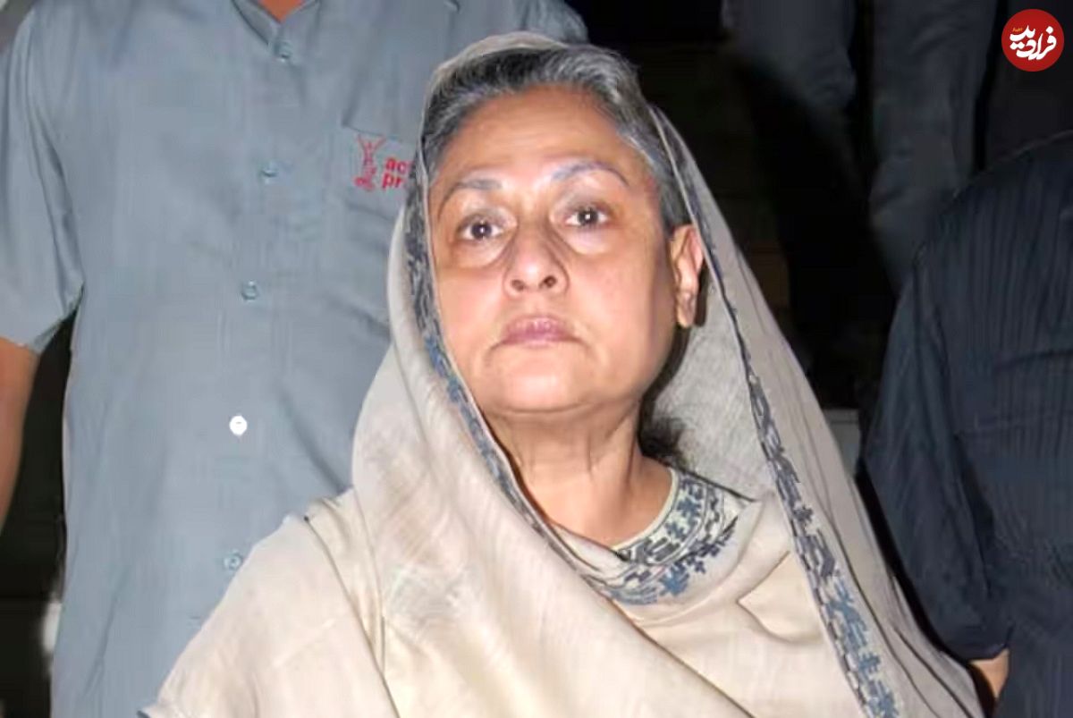 عکس| سفر در زمان؛ «رادا سینگ و جی» فیلم شعله در یک مراسم در دهلی نو؛ سال 1372