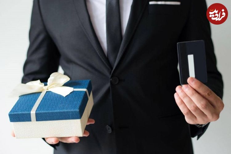 هدیه مناسب برای پرسنل در مناسبت‌های سازمانی چیست؟