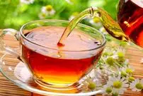 عوارض وحشتناک خوردن چای مانده!