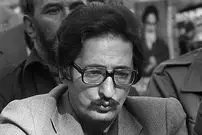 عکس| سفر به تاریخ؛ «بنی صدر» در حال گرفتن قاشق از «شهید رجایی» سر میز ناهار