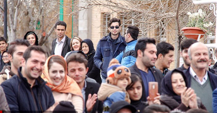 ضرورت دین شادمانه در ایران