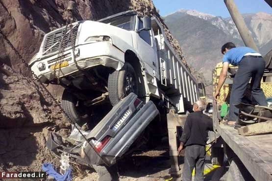 (تصاویر) حادثه مرگبار در زیر چرخ‌های کامیون