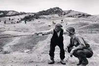 "زبان اشاره" میدان مین است