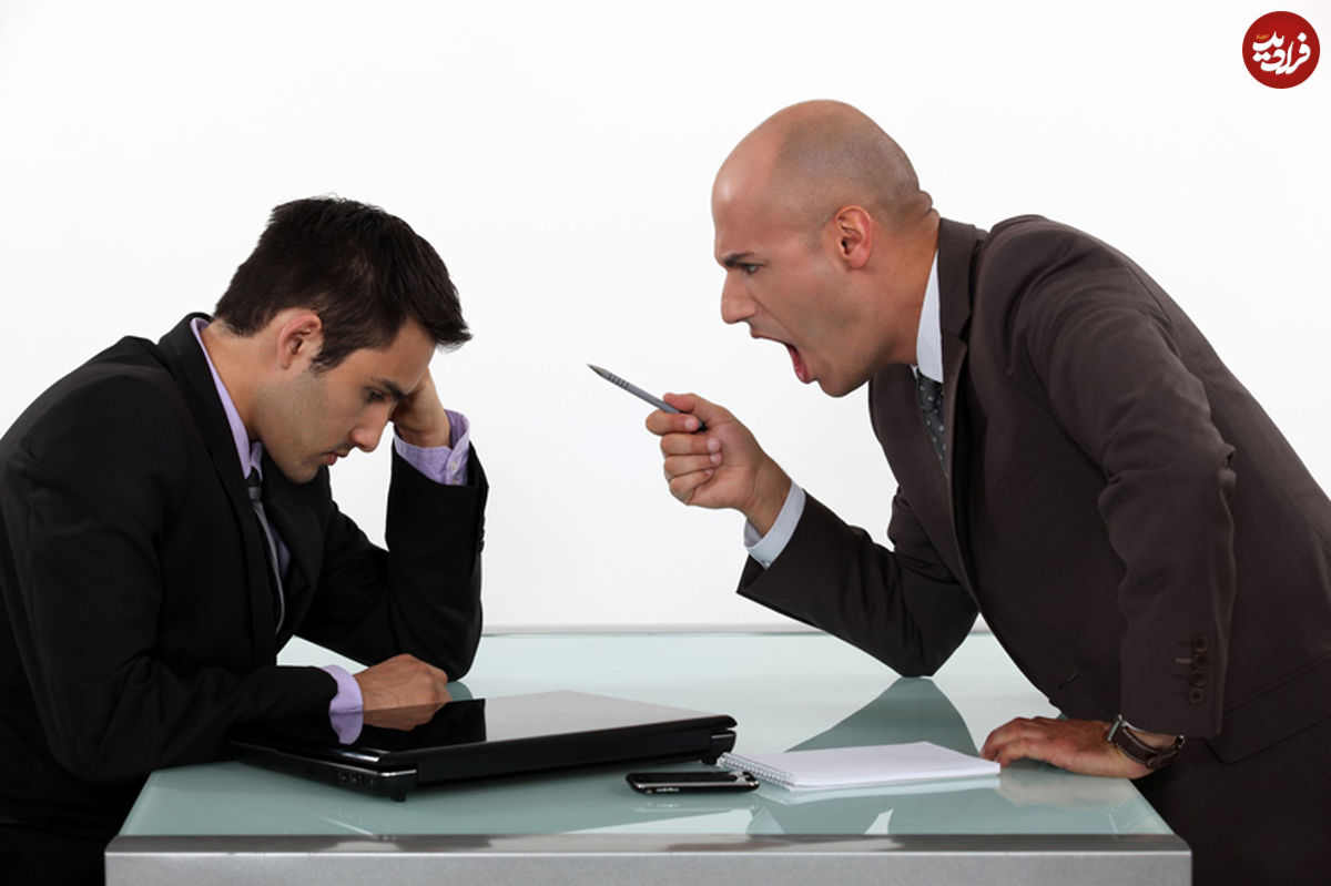 اگر از رئیستان متنفرید، چه باید بکنید