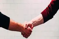 آیا دست‌دادن را از دست داده‌ایم؟