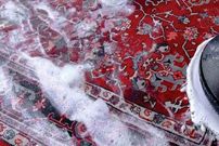 عکس؛ سفر به تهران قدیم؛  فرش شستن در خیابان‌های تهران؛ وقتی که خبری از پودرهای شست و شو نبود