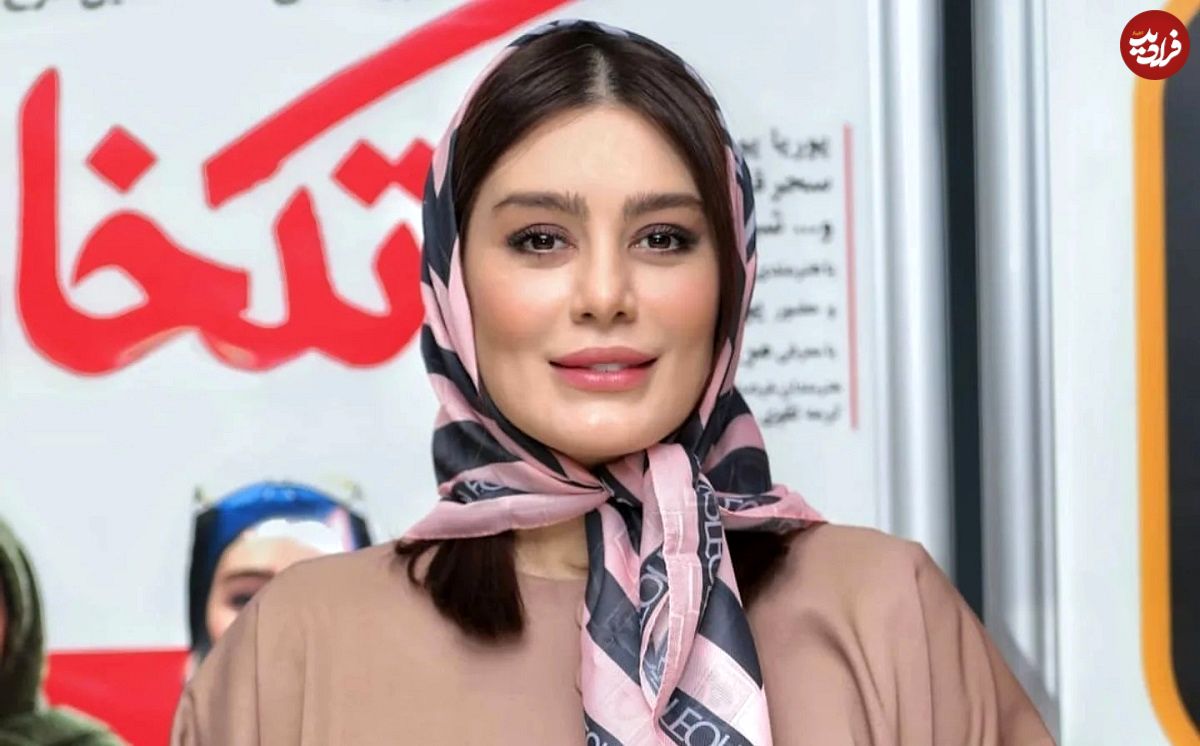 عکس| سفر در زمان؛ «سحر قریشی و فریبا نادری» در طلافروشی شاهرخ استخری؛ دهه 90