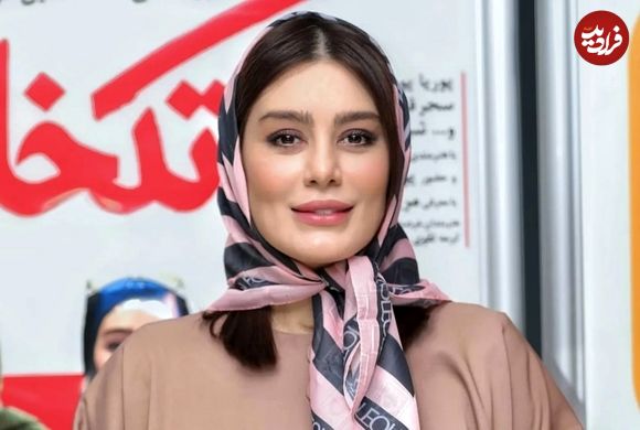 عکس| سفر در زمان؛ «سحر قریشی و فریبا نادری» در طلافروشی شاهرخ استخری؛ دهه 90