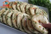 (ویدئو) فرآیند پخت یک نان استانبولی بدون فر در 10 دقیقه!
