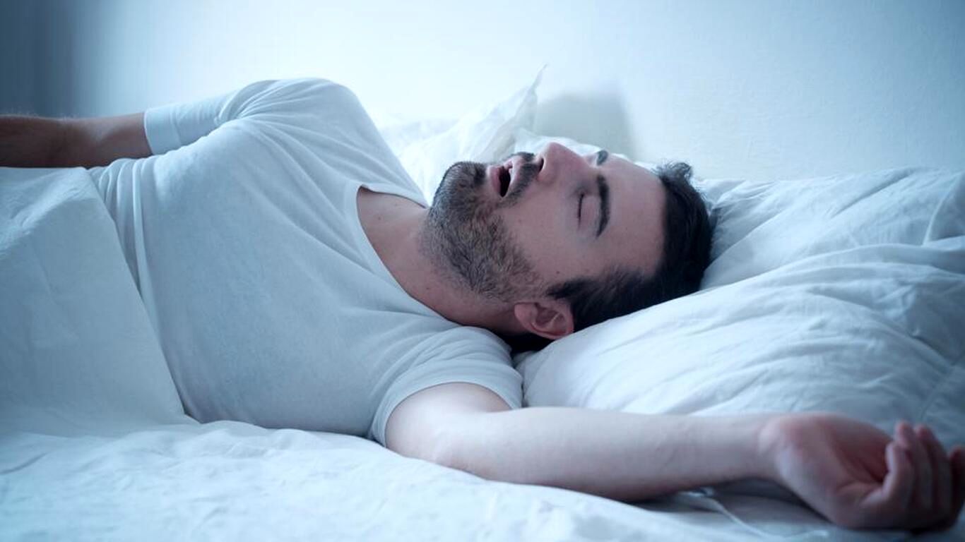 آپنه خواب؛ انواع، علائم، تشخیص و درمان وقفه تنفسی در خواب