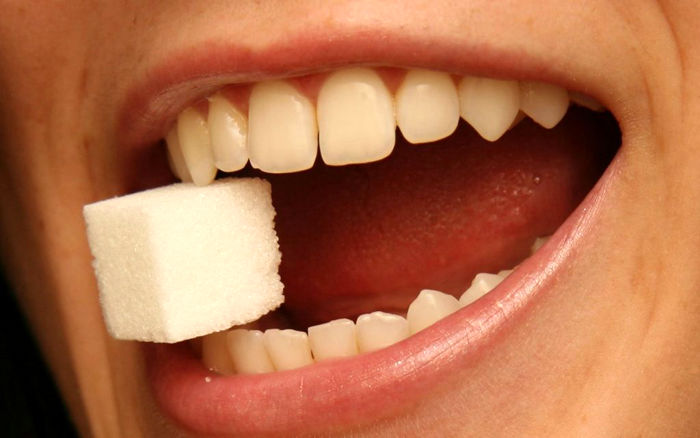 عادت‌هایی که دندان ما را خراب می‌کنند