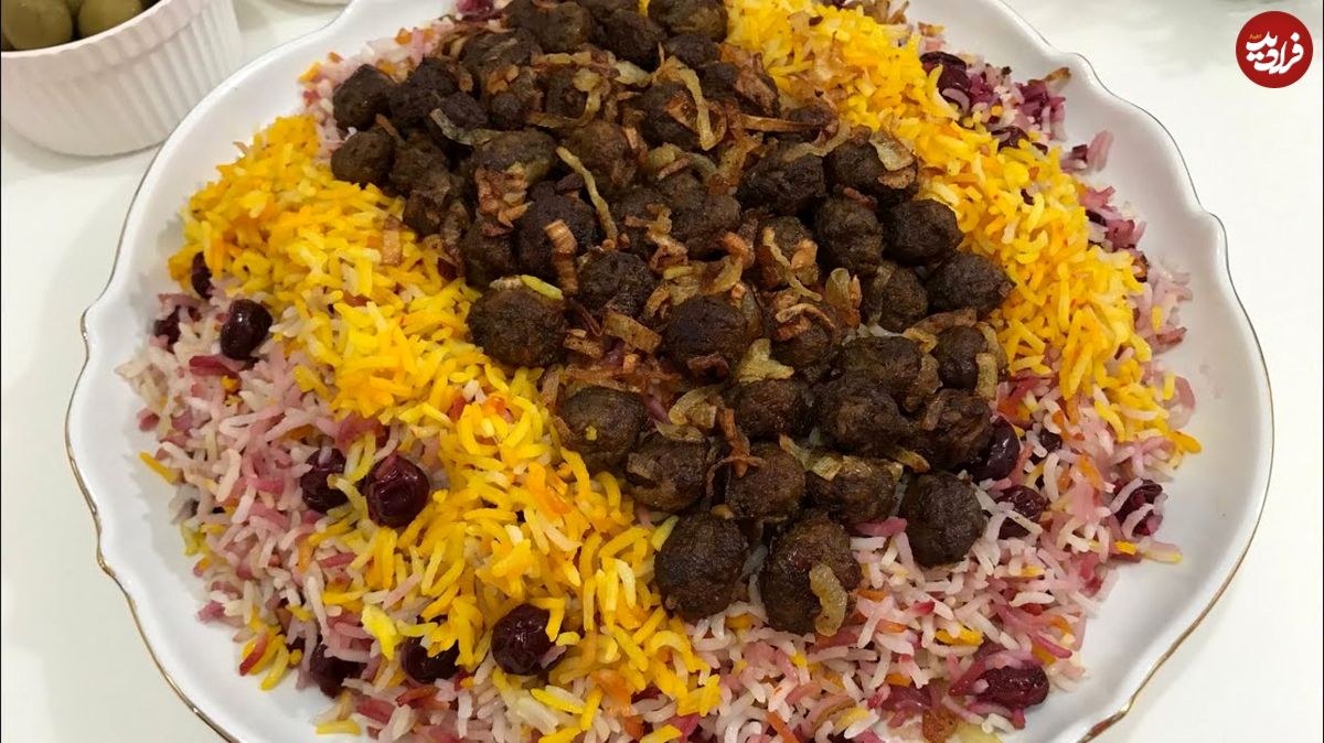 طرز تهیه آلبالو پلو خاص و مجلسی با فیله مرغ و گوشت قلقلی