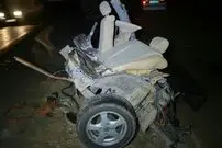عکس/ سانحه رانندگی خودرو را دو نیم کرد!