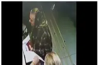 (ویدئو) روش عجیب سارق برای سرقت مقابل یک خودپرداز