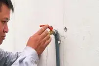 (ویدئو) چند ترفند در لوله کشی؛ رفع مسدودی توالت فرنگی و ساخت تصفیه آب 