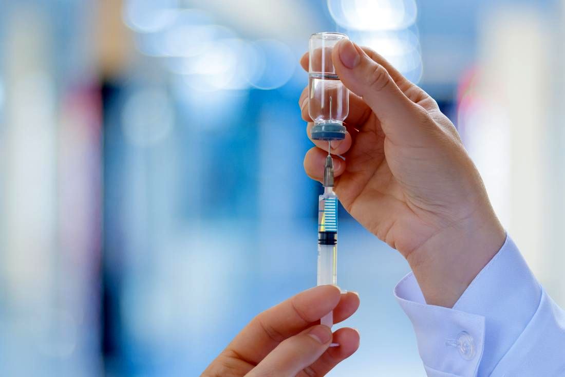 توزیع ۴۰۰ هزار دوز واکسن آنفلوانزا در داروخانه‌ها