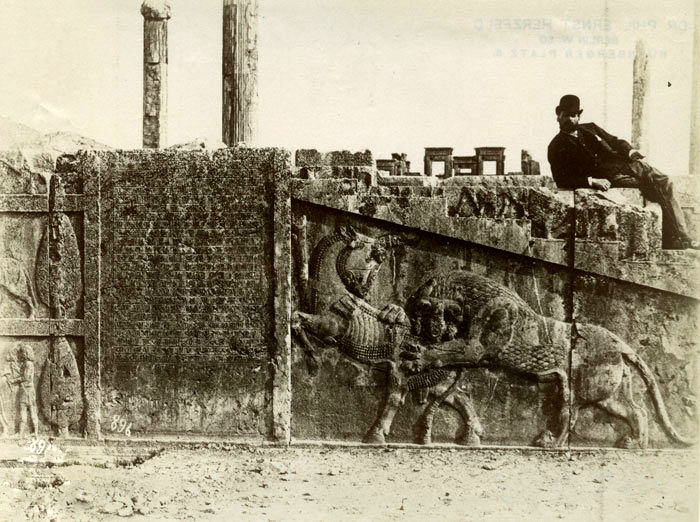(تصاویر) نمایی تماشایی از تخت جمشید در دوره قاجار