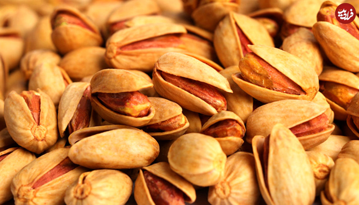 پسته گریان