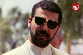 عکس| سفر در زمان؛ «عدی صدام حسین» در جایگاه ویژه در جریان مسابقه فوتبال عراق و قطر؛ سال 1374