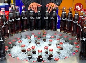 ببینید؛ غذای خیابانی در تایلند؛ تهیه یخ در بهشت خنک با نوشابه در بانکوک 