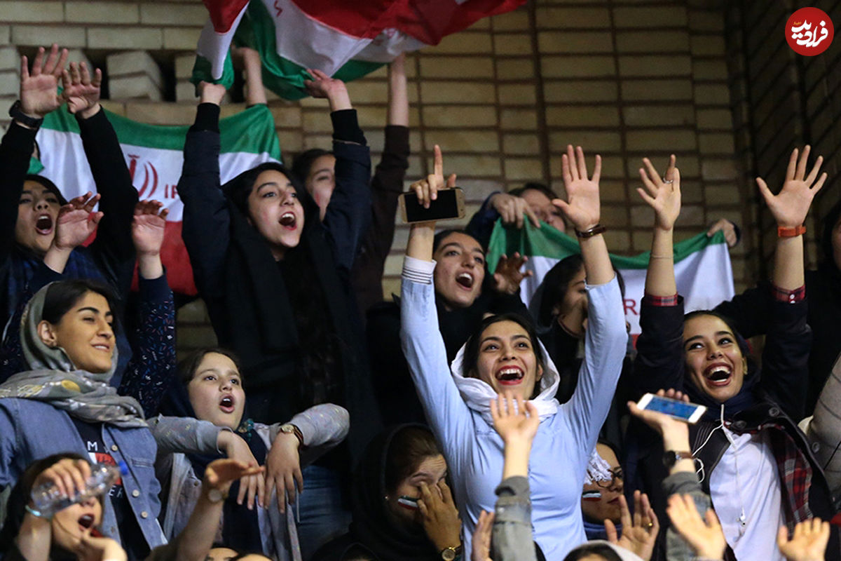 تصاویر/ زنان در ورزشگاه در حاشیه بازی ایران-عراق