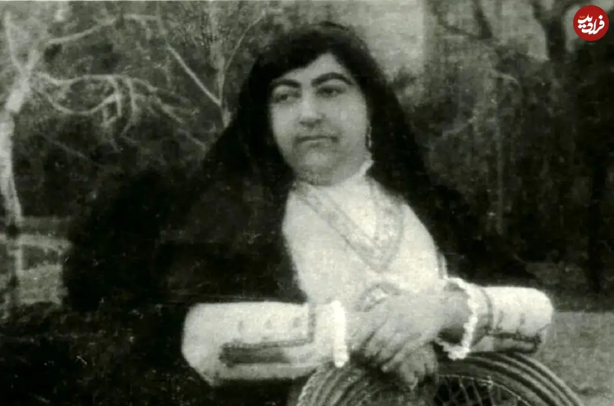 عکس| سفر در زمان؛ «تاج السلطنه» دختر ناصرالدین شاه در جوانی و در کنار دو خدمتکار زن