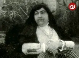 عکس| سفر در زمان؛ «تاج السلطنه» دختر ناصرالدین شاه در جوانی و در کنار دو خدمتکار زن