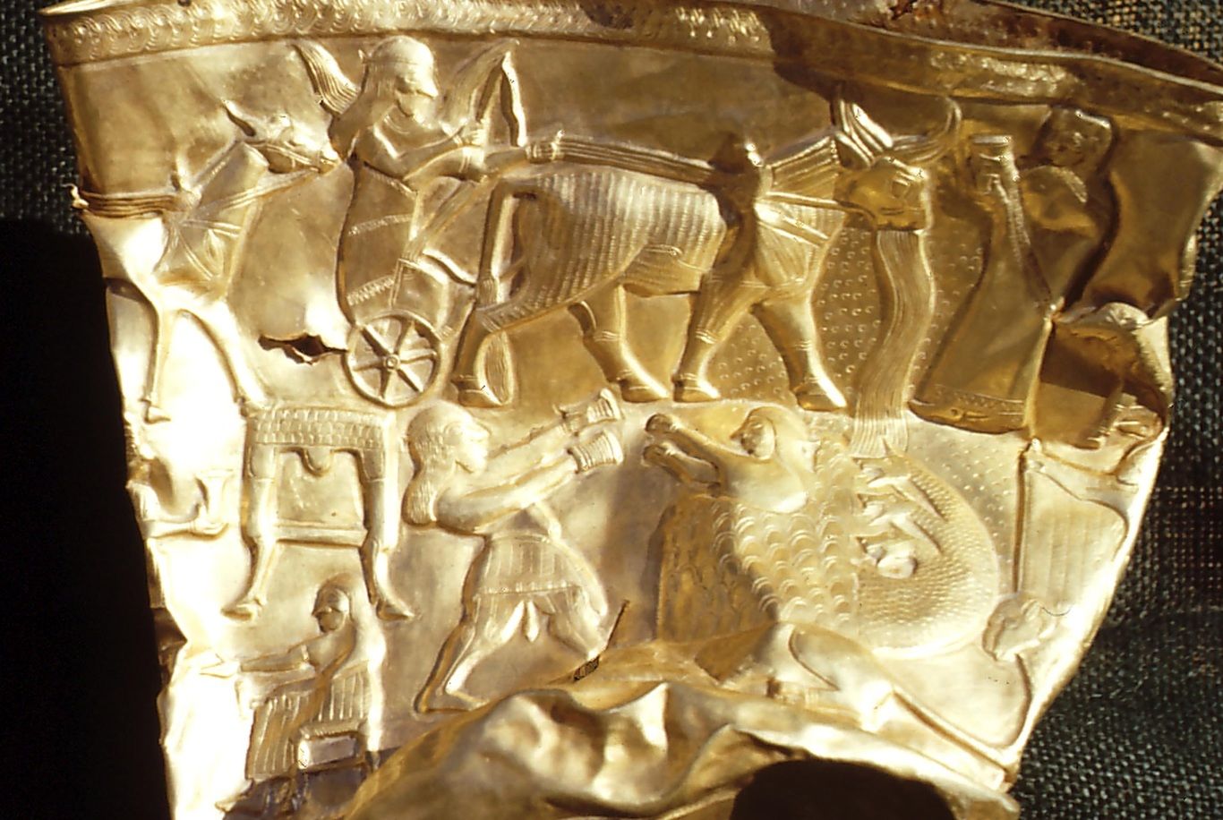 جام طلایی حسنلو؛ رازآمیز‌ترین گنج باستانی ایران
