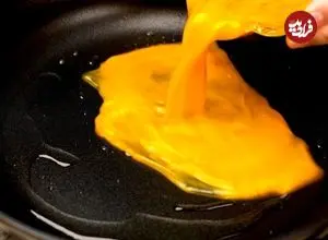 ببینید| طرز تهیه یک غذای راحت با تخم مرغ و تن ماهی 