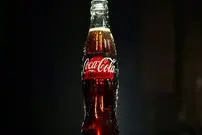 عکس؛ سفر در زمان؛ نوشیدن کوکاکولا توسط سربازان در سنگرها، جنگ دوم جهانی