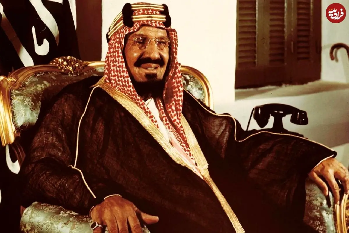 عکس| سفر در زمان؛ دیدار «ملک عبدالعزیز، پادشاه عربستان» با پادشاه اردن در ریاض؛ سال 1327