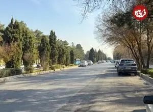 عکس| سفر زمان؛ جوان گاریچی در یکی از جاده‌های اطراف اصفهان؛ سال 40