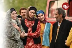 عکس| سفر در زمان؛ «انیس» مشغول استراحت در پشت صحنه سریال سوجان؛ سال 1402