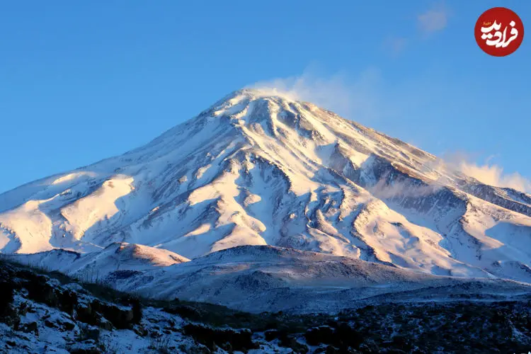 عکس| بالای قله دماوند این شکلی است